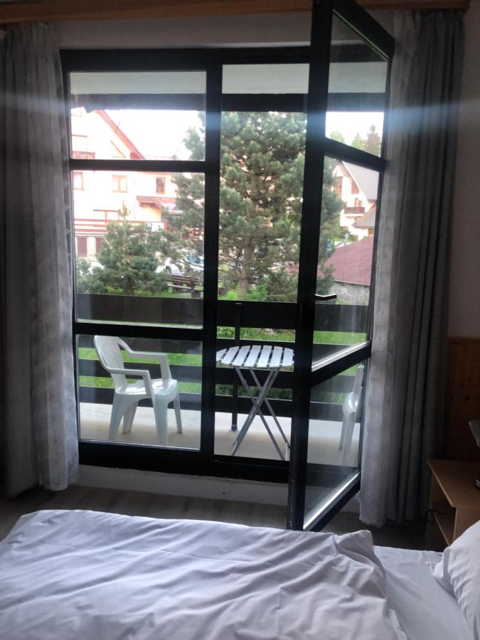 Schlafzimmer der ZAPART-Ferienwohnung in Harrachov
