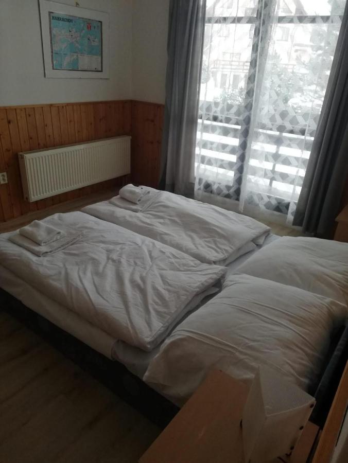 Schlafzimmer der ZAPART-Ferienwohnung in Harrachov
