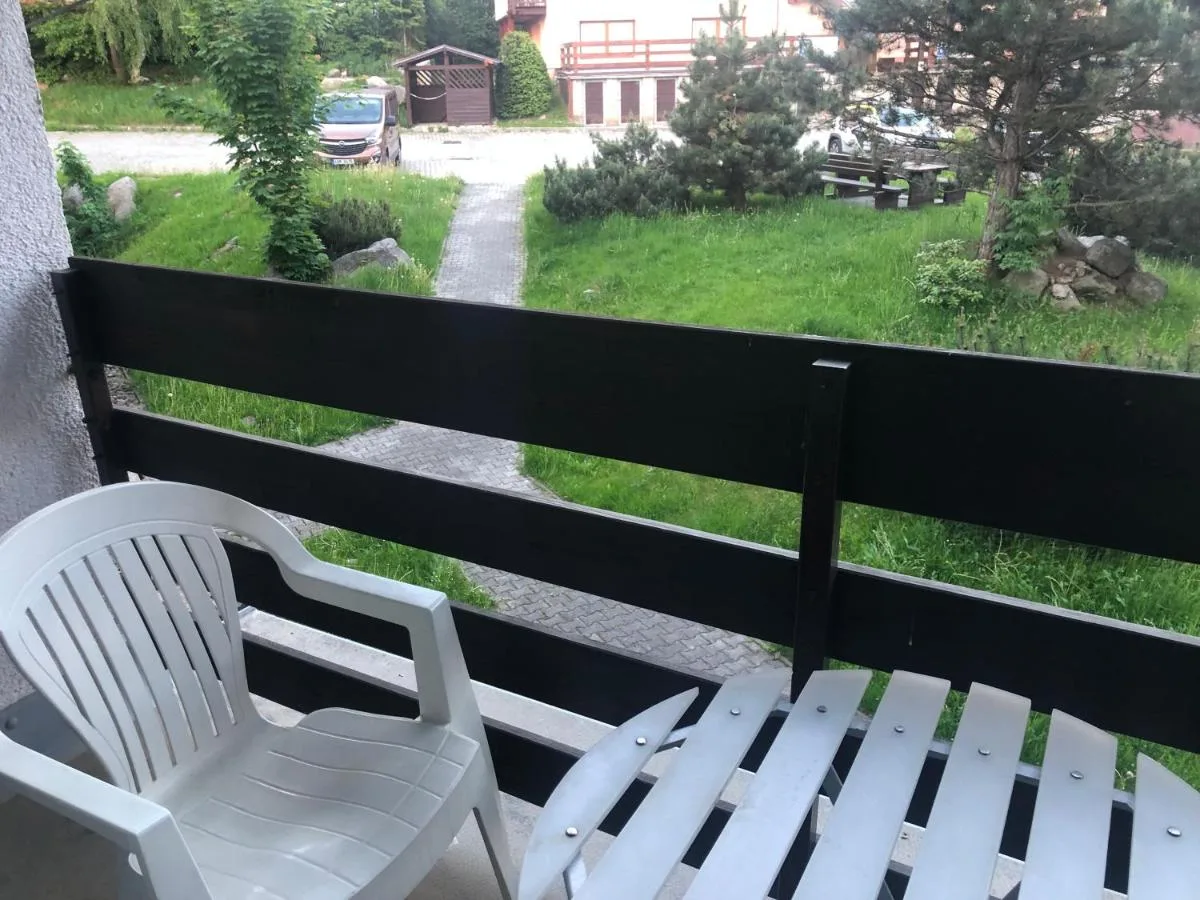 Zahrada u apartmánu ZAPART Harrachov